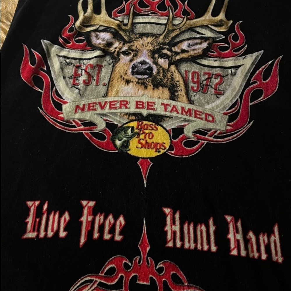 Bass pro shop large beach towel Buck County hunters Live Free Hunt Hard